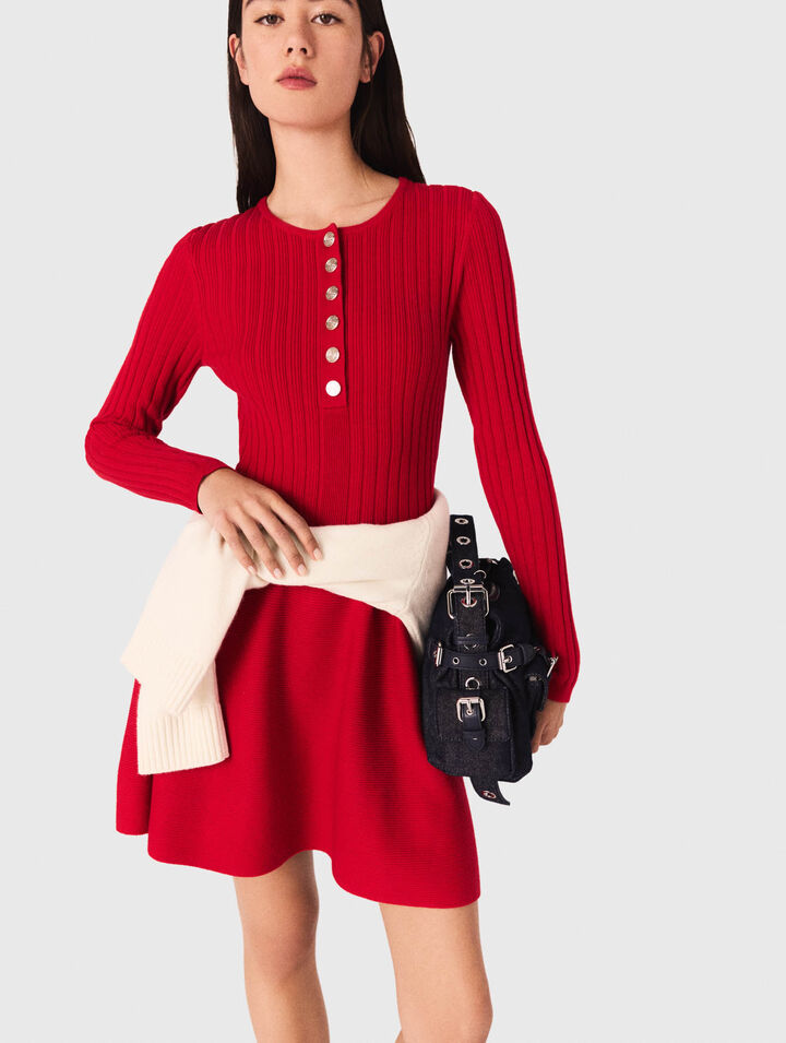 Robe en maille avec jupe évasée