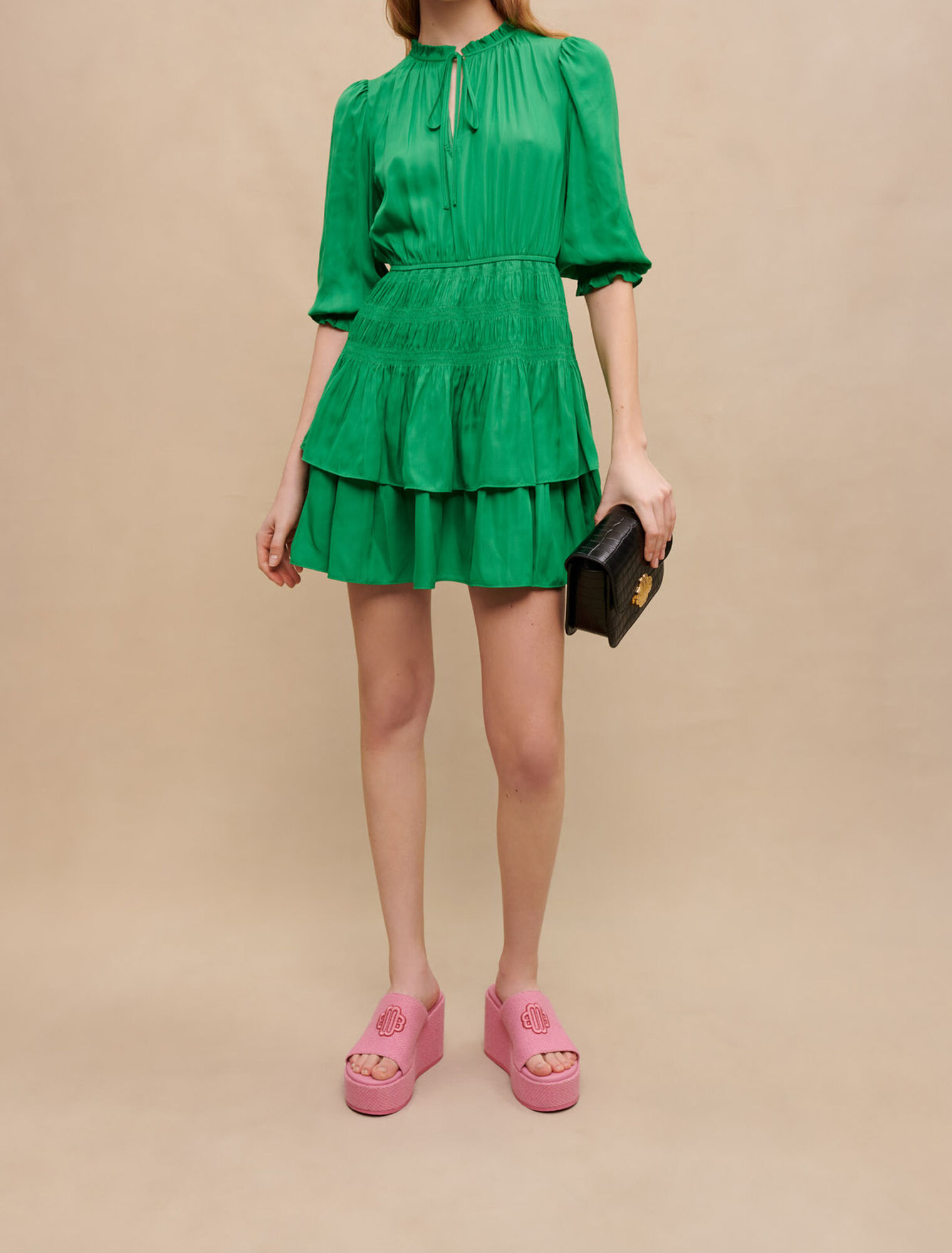 Robe courte à volants