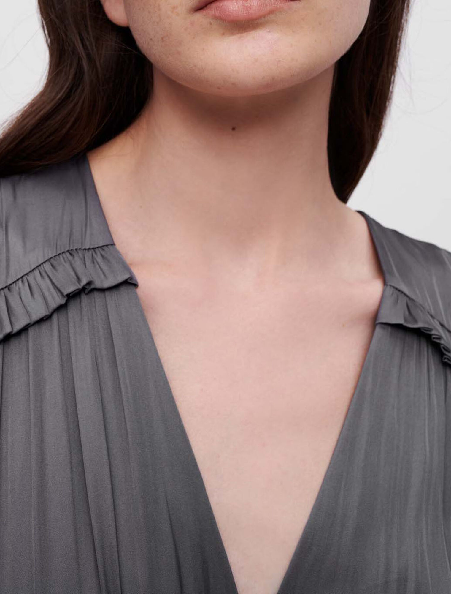 Robe courte satinée