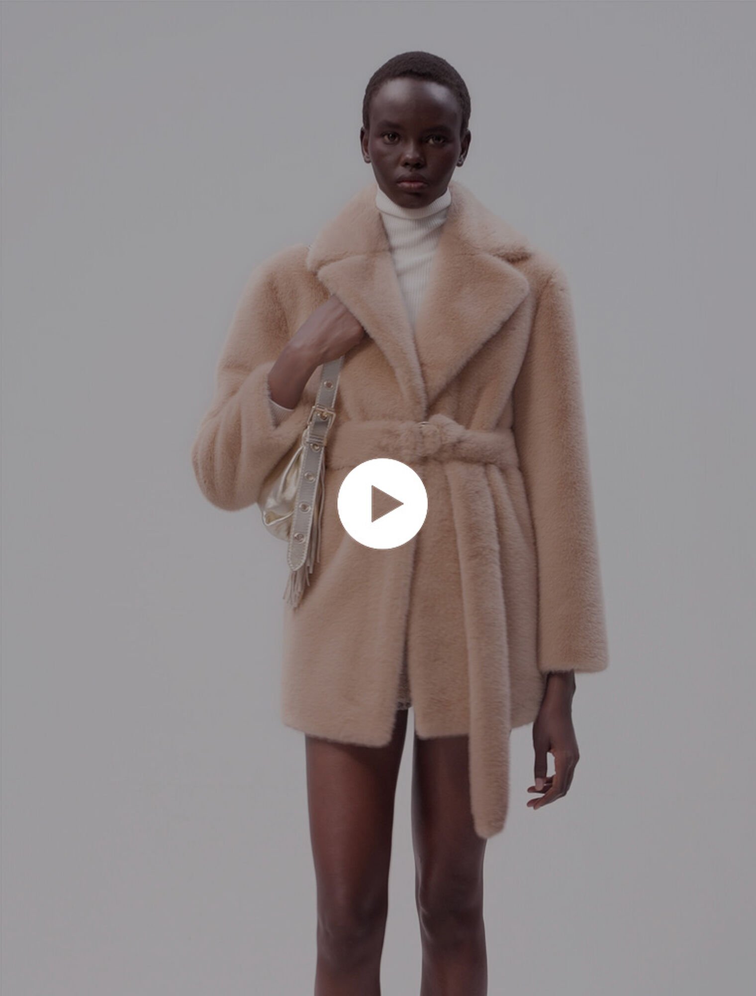 Manteau en fausse fourrure
