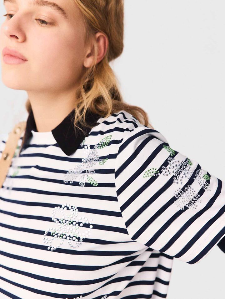 Tee shirt ray&eacute; &agrave; fleurs strass&eacute;es