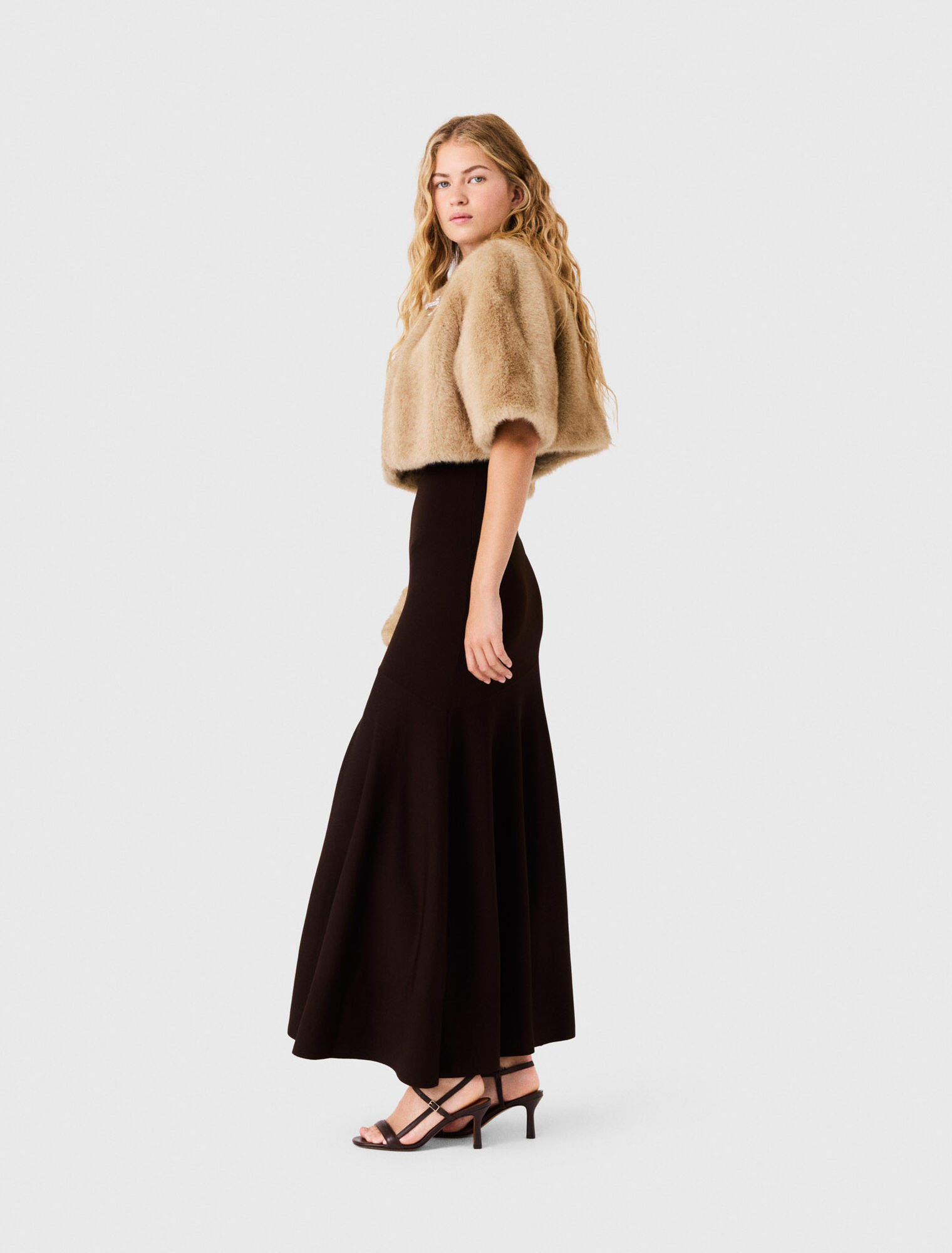 Veste courte en fausse fourrure