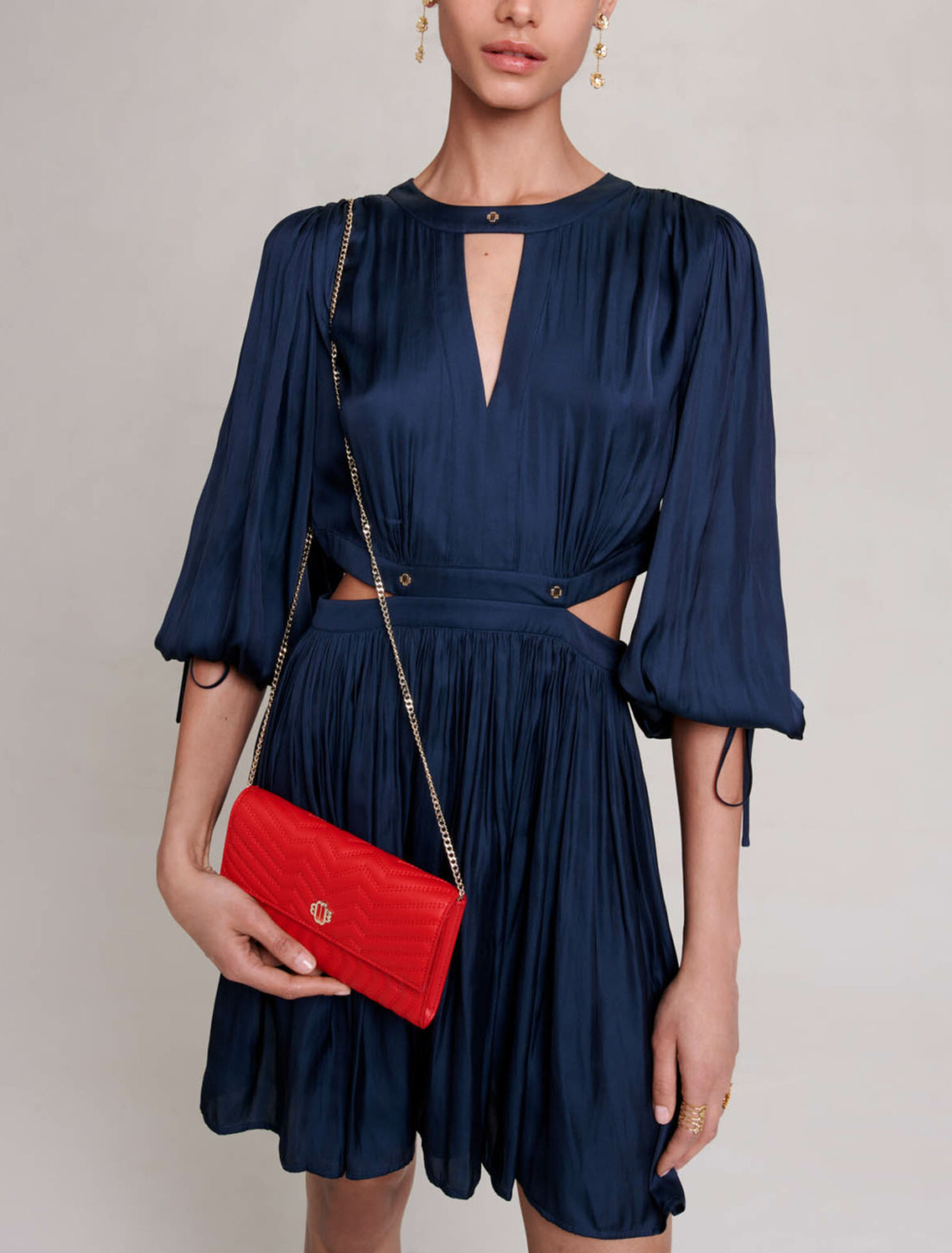 Robe courte satinée