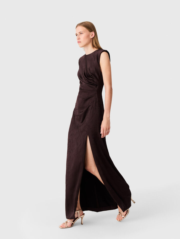 Robe longue effet satin drap&eacute;e