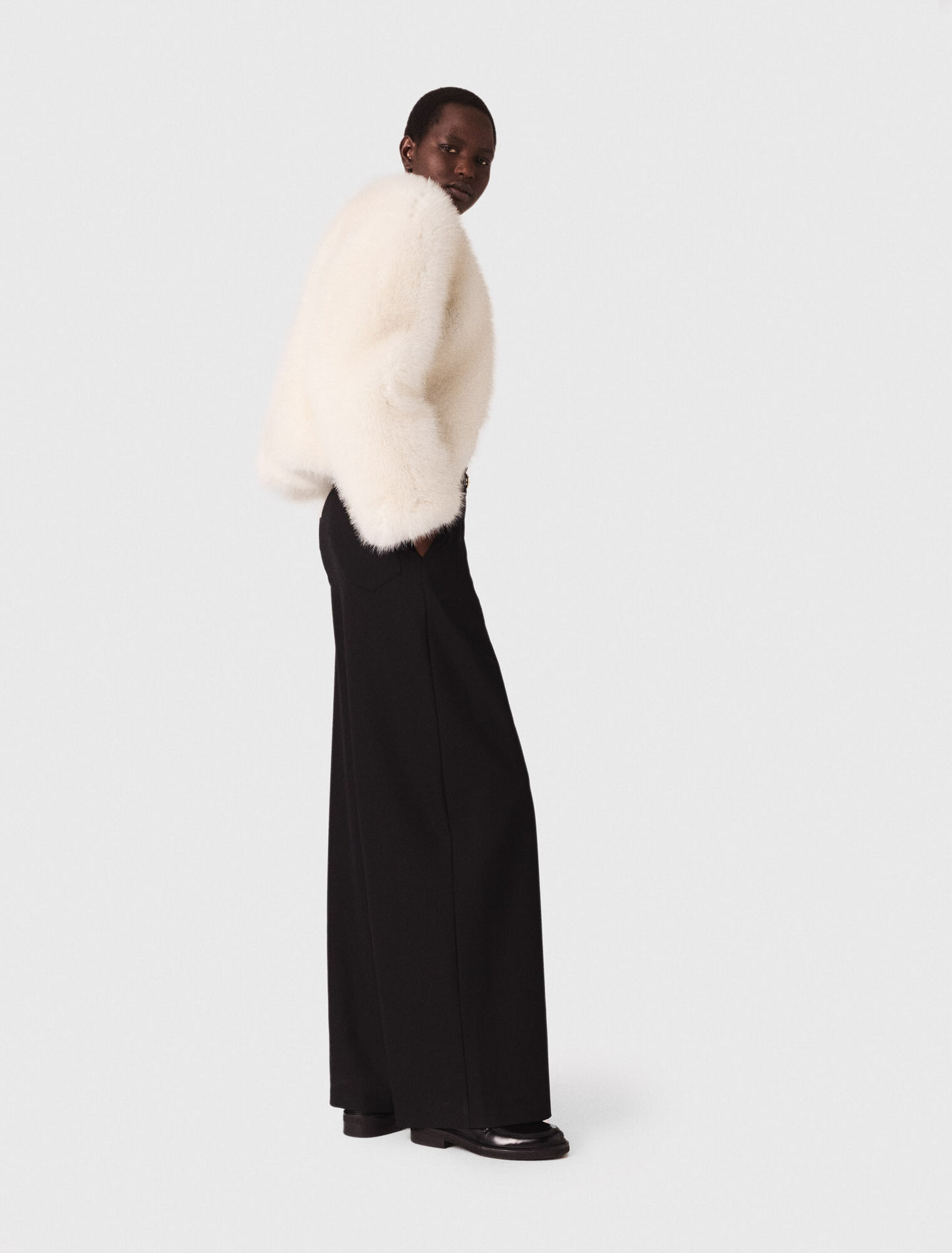 Pantalon tailleur à jambes larges