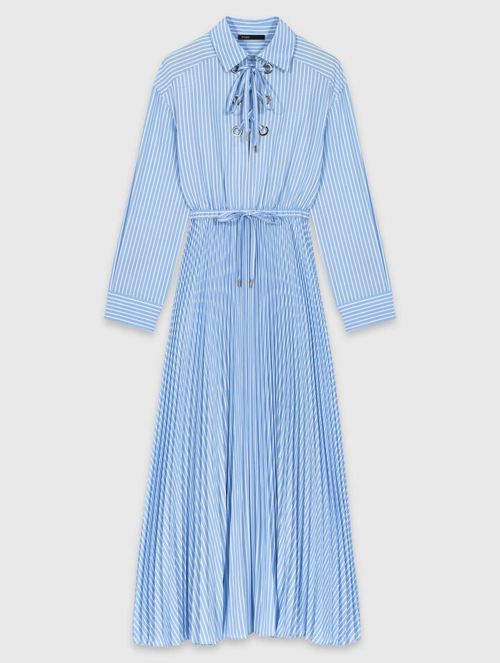 Robe longue pliss&eacute;e &agrave; &oelig;illets