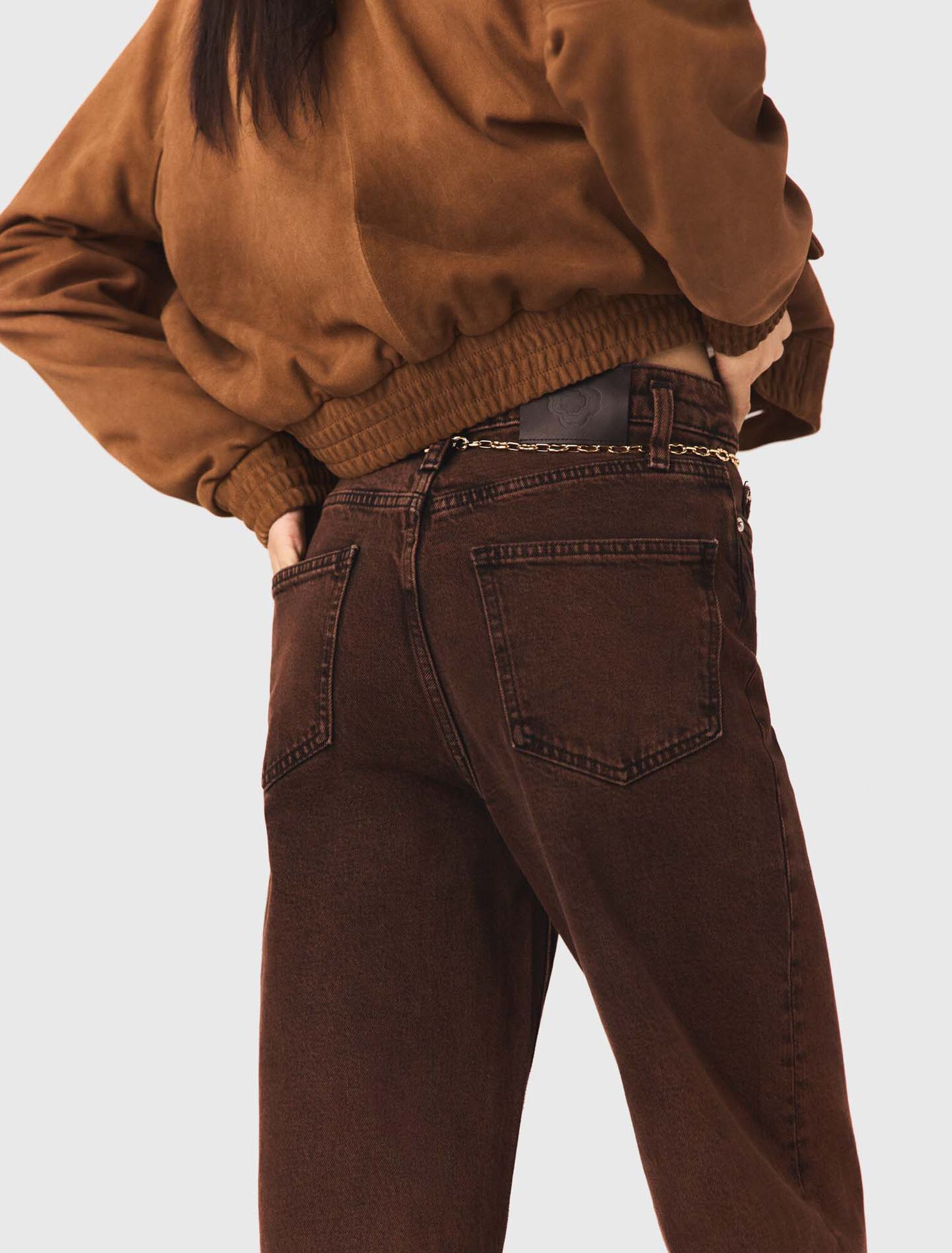 Jean bootcut avec cha&icirc;ne