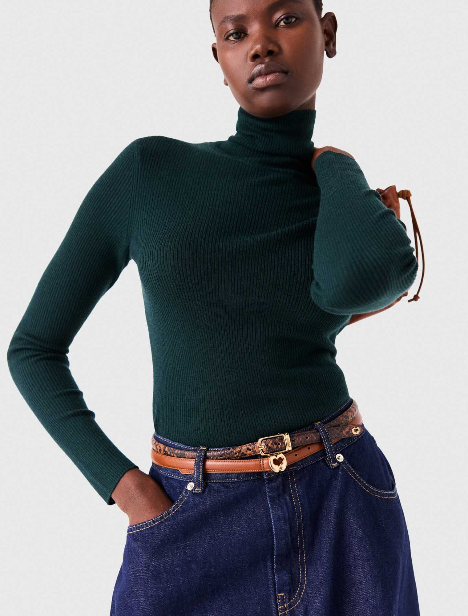 Ceinture fine en cuir emboss&eacute;