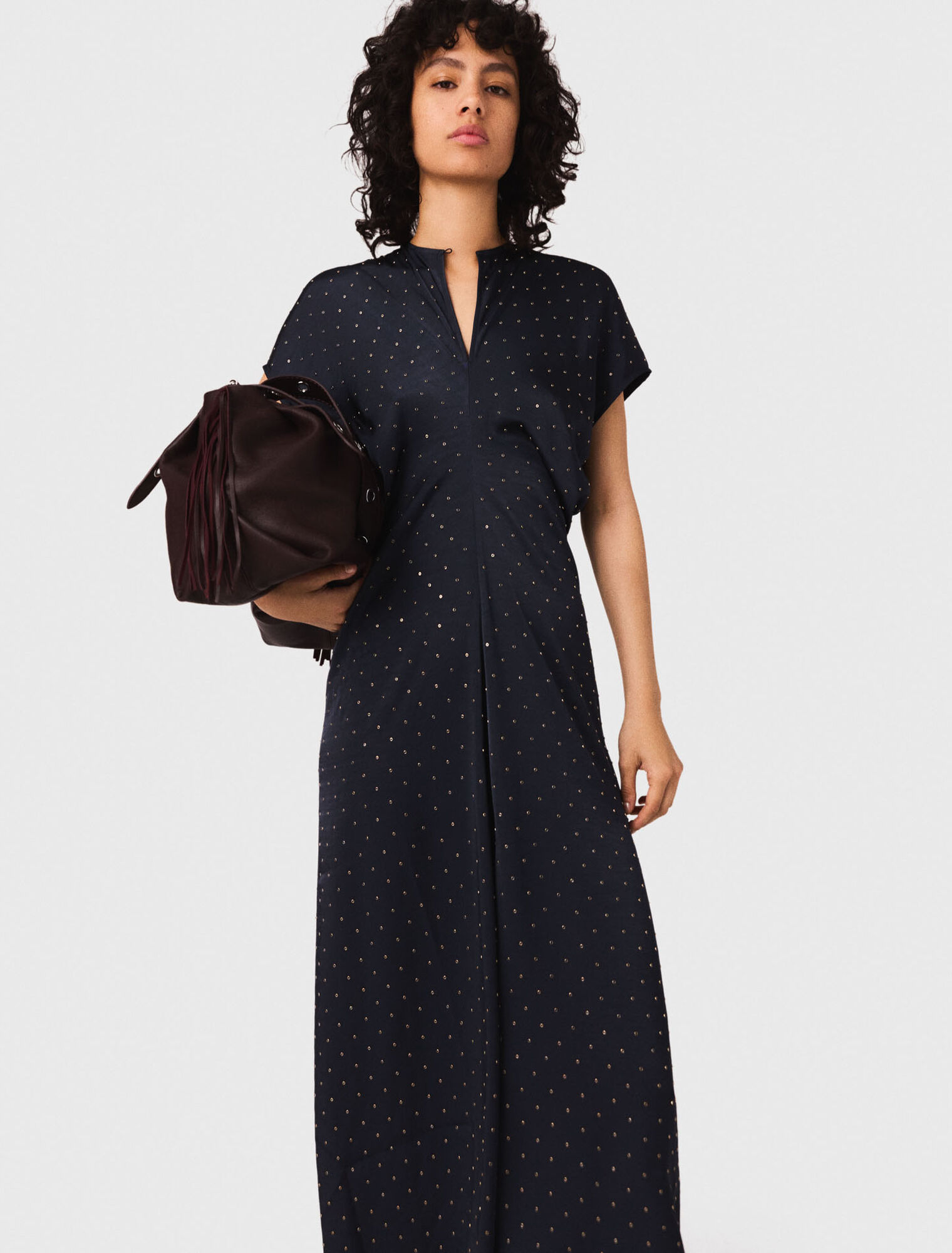 Robe maxi en satin, taille pliss&eacute;e