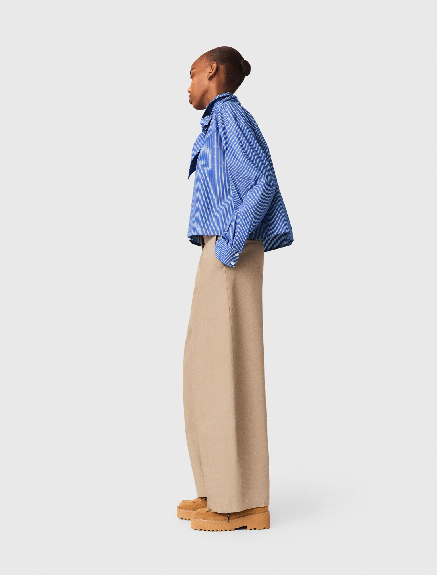 Chemise avec mouchoir amovible