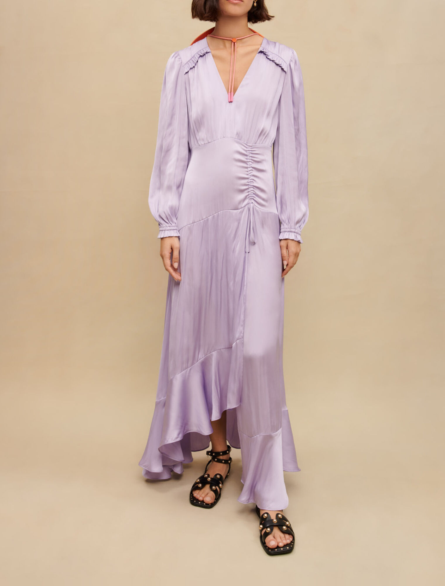 Robe longue fluide satinée
