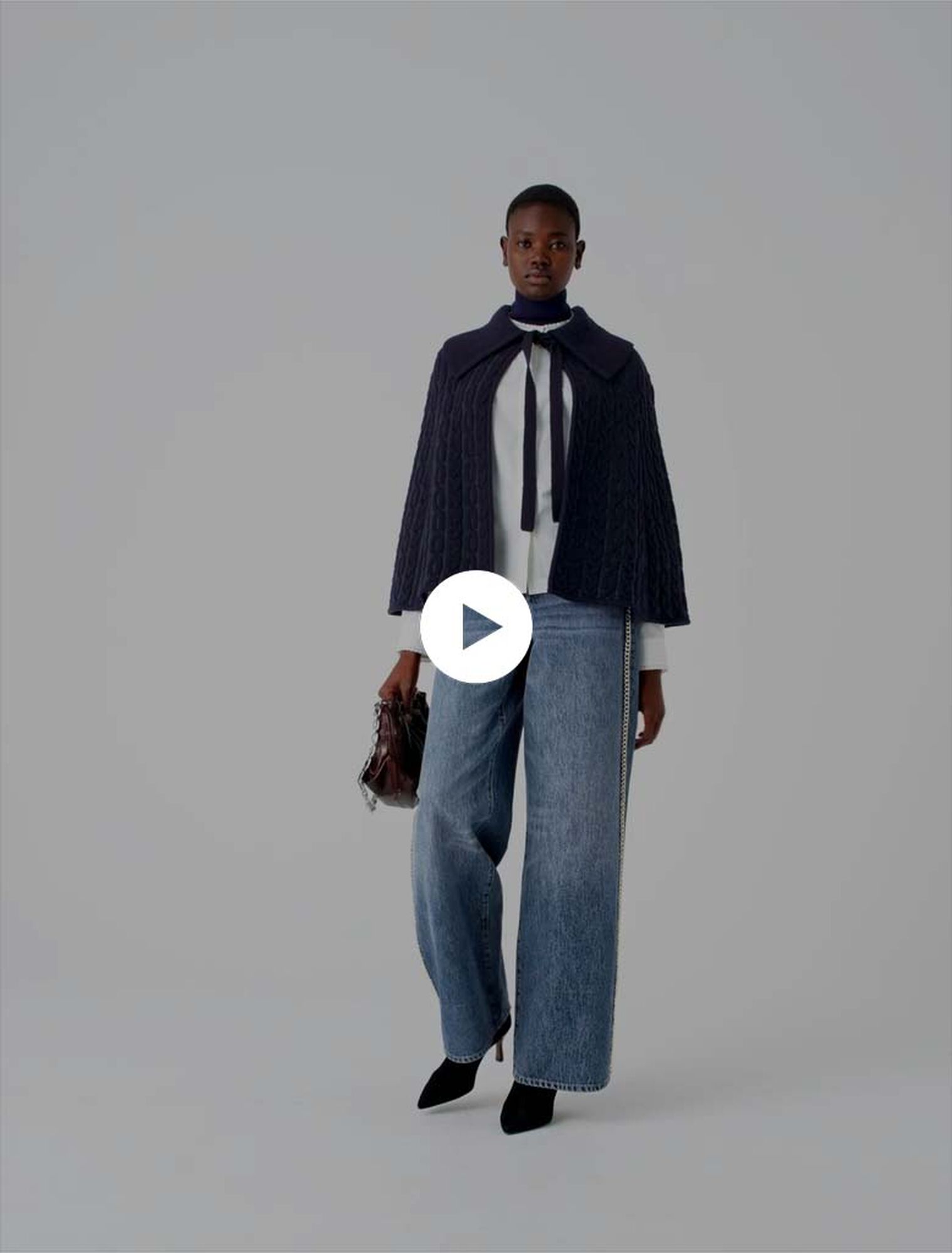 Cardigan cape court
