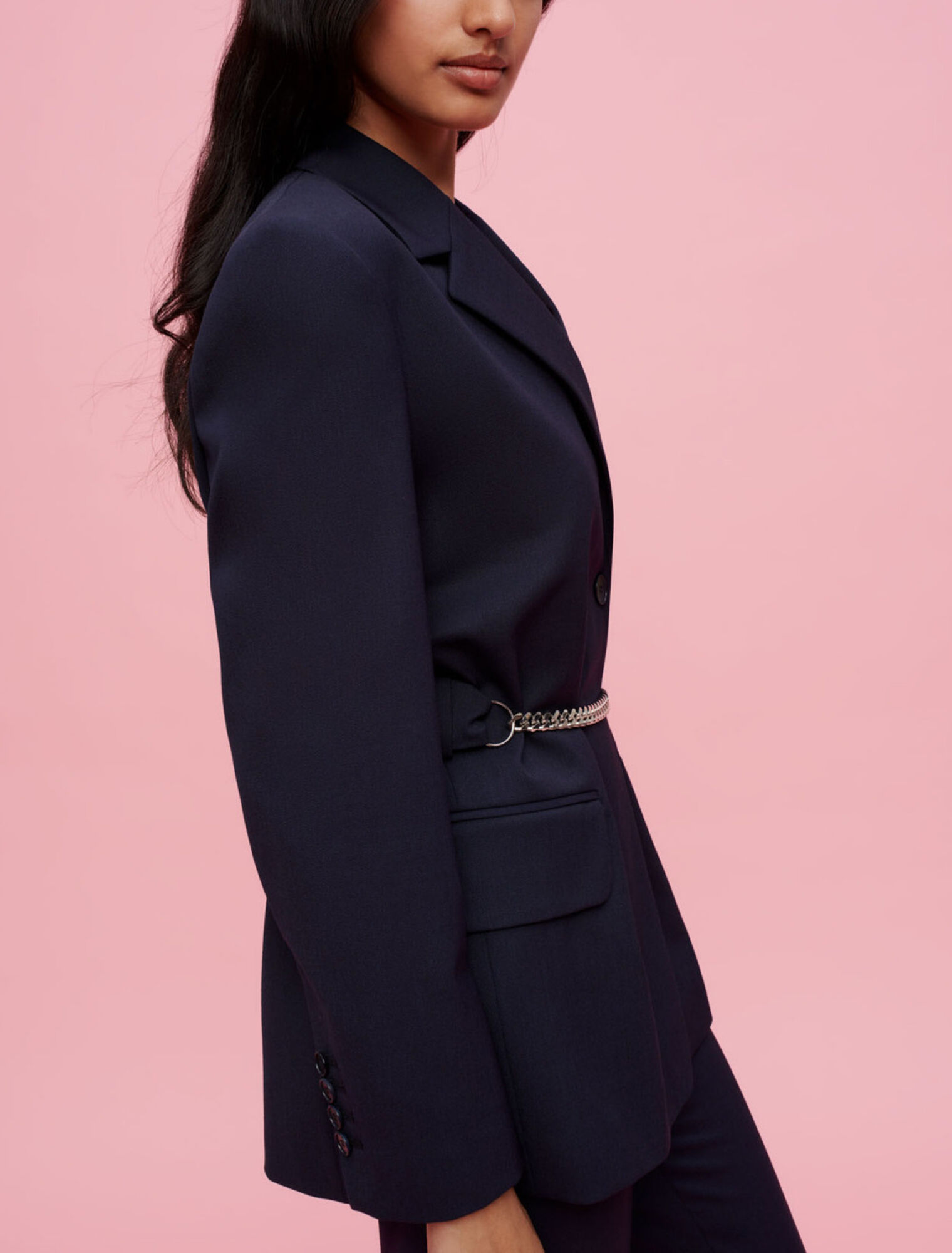 Veste tailleur à ceinture chaine