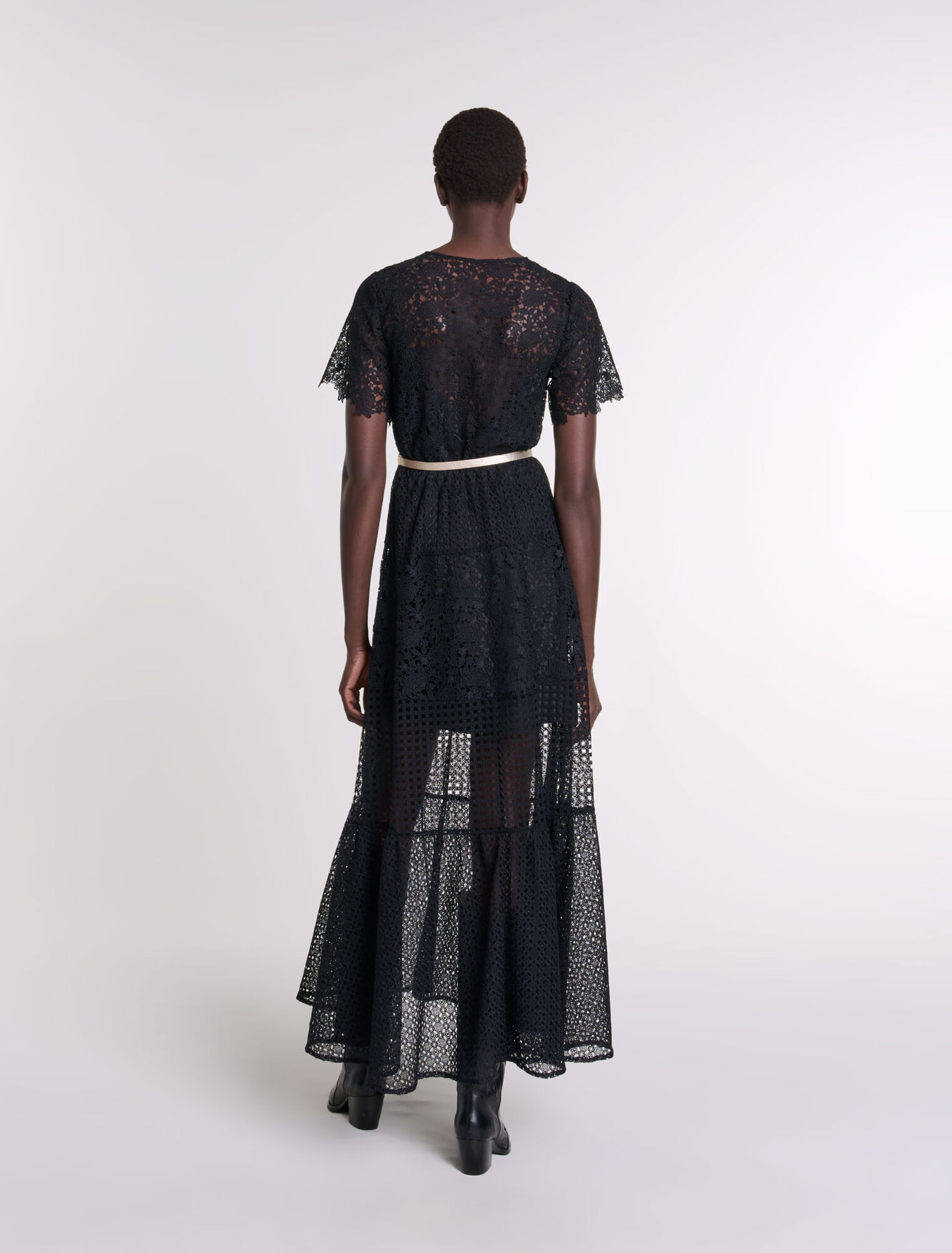 Robe longue en dentelle