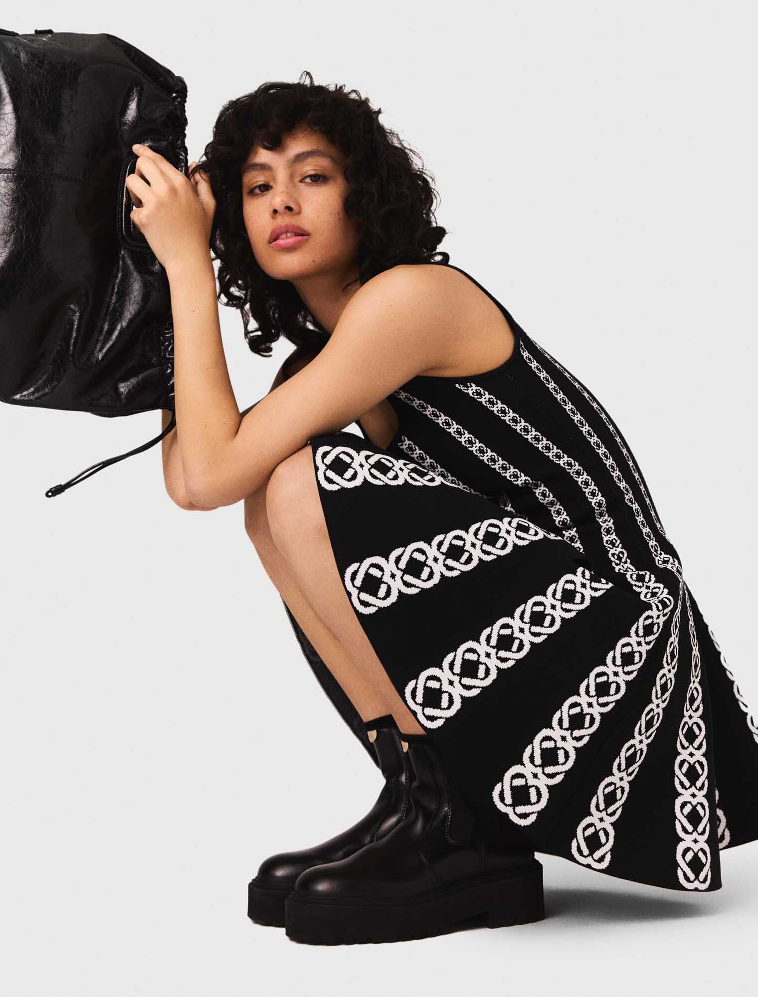 Robe courte en maille jacquard 