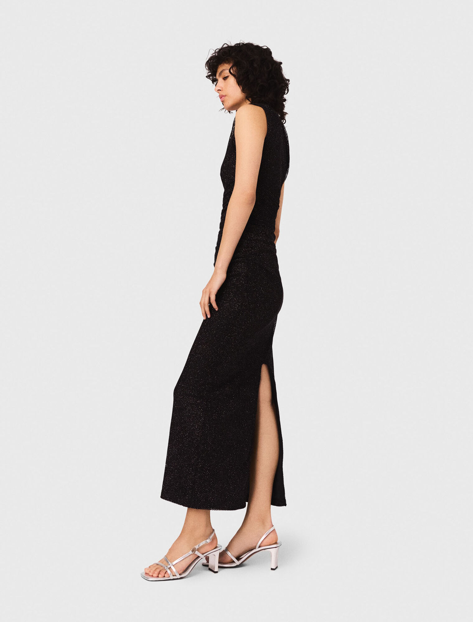 Robe asymétrique en maille strassée