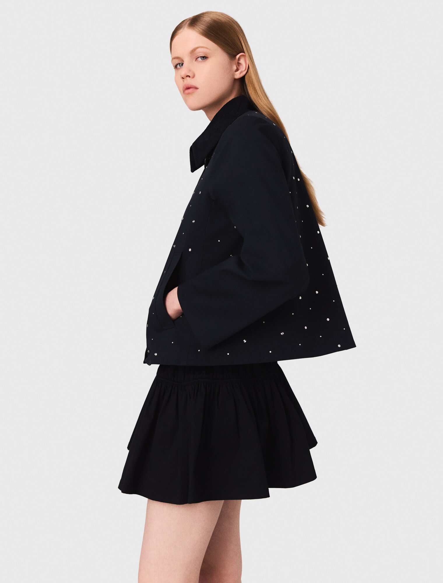 Veste courte col velours et clous