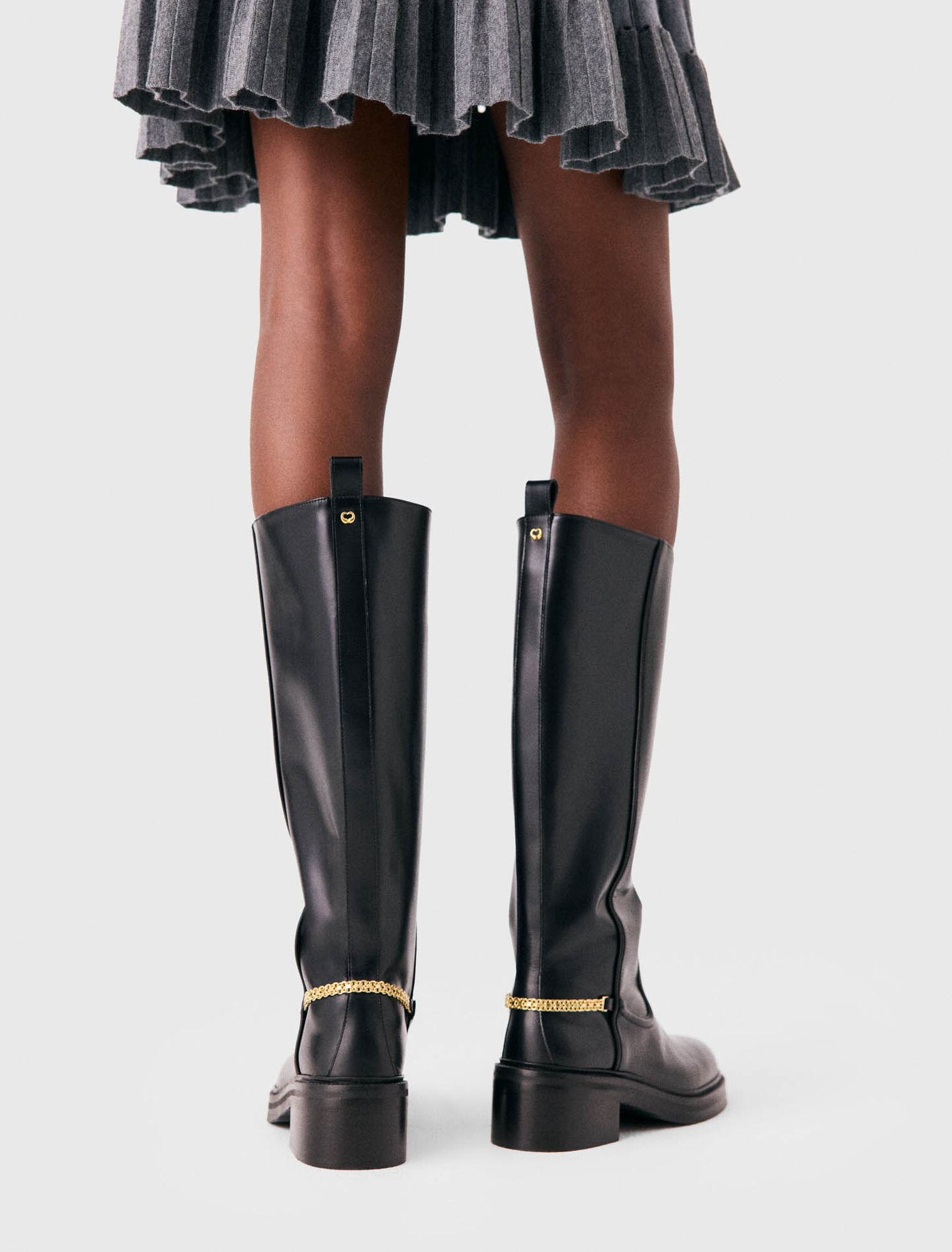 Bottes plates en cuir d&eacute;tail chaine