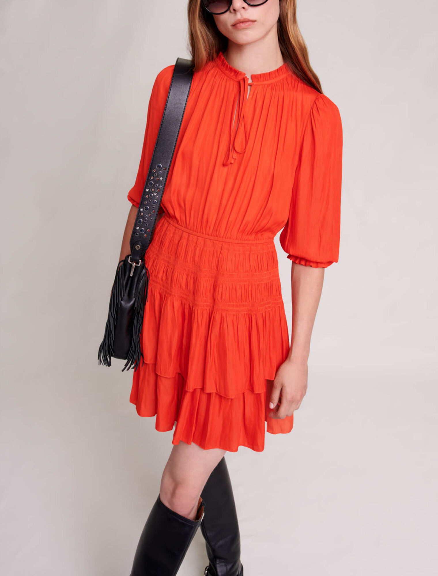 Robe courte satinée smockée
