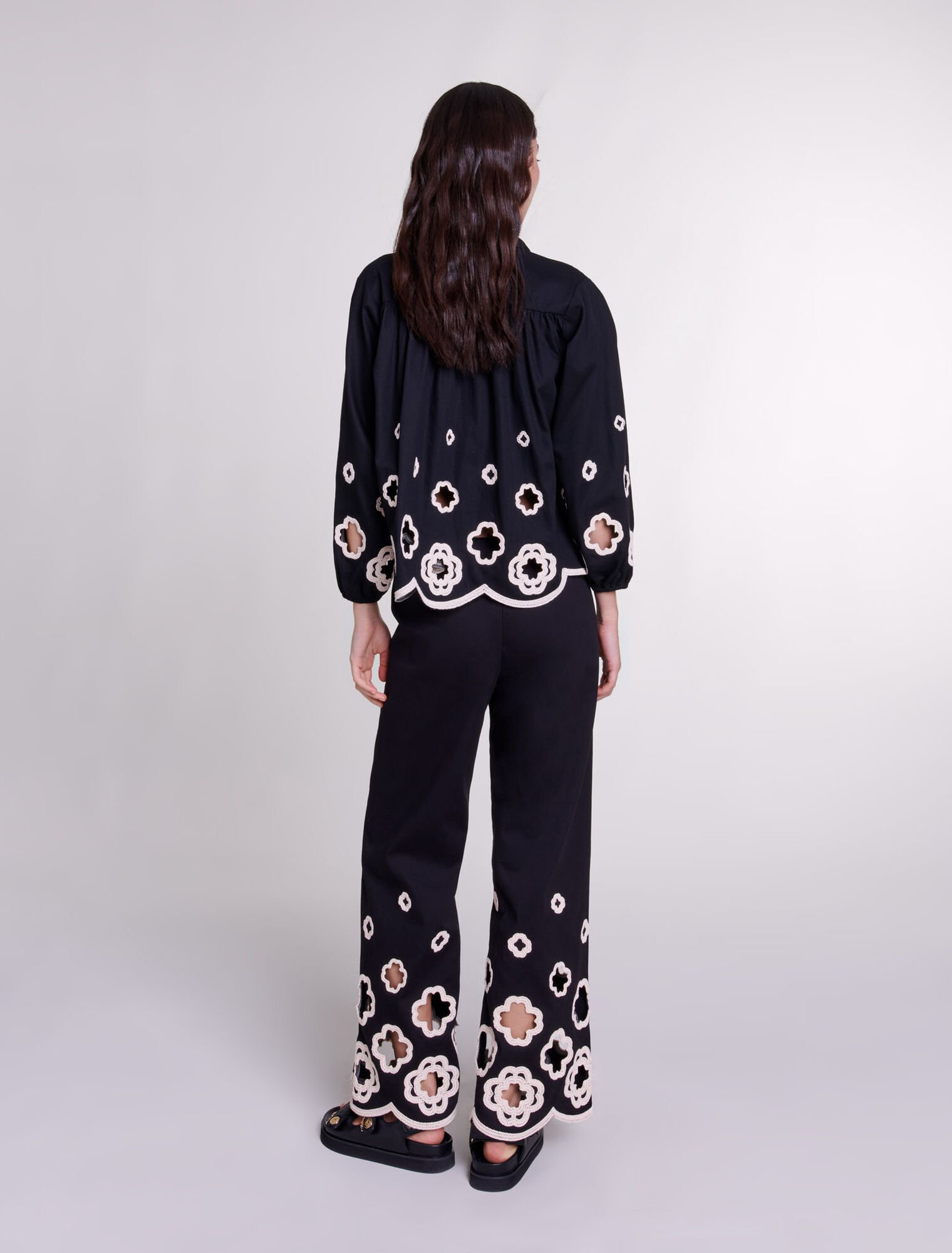 Pantalon large à crochet
