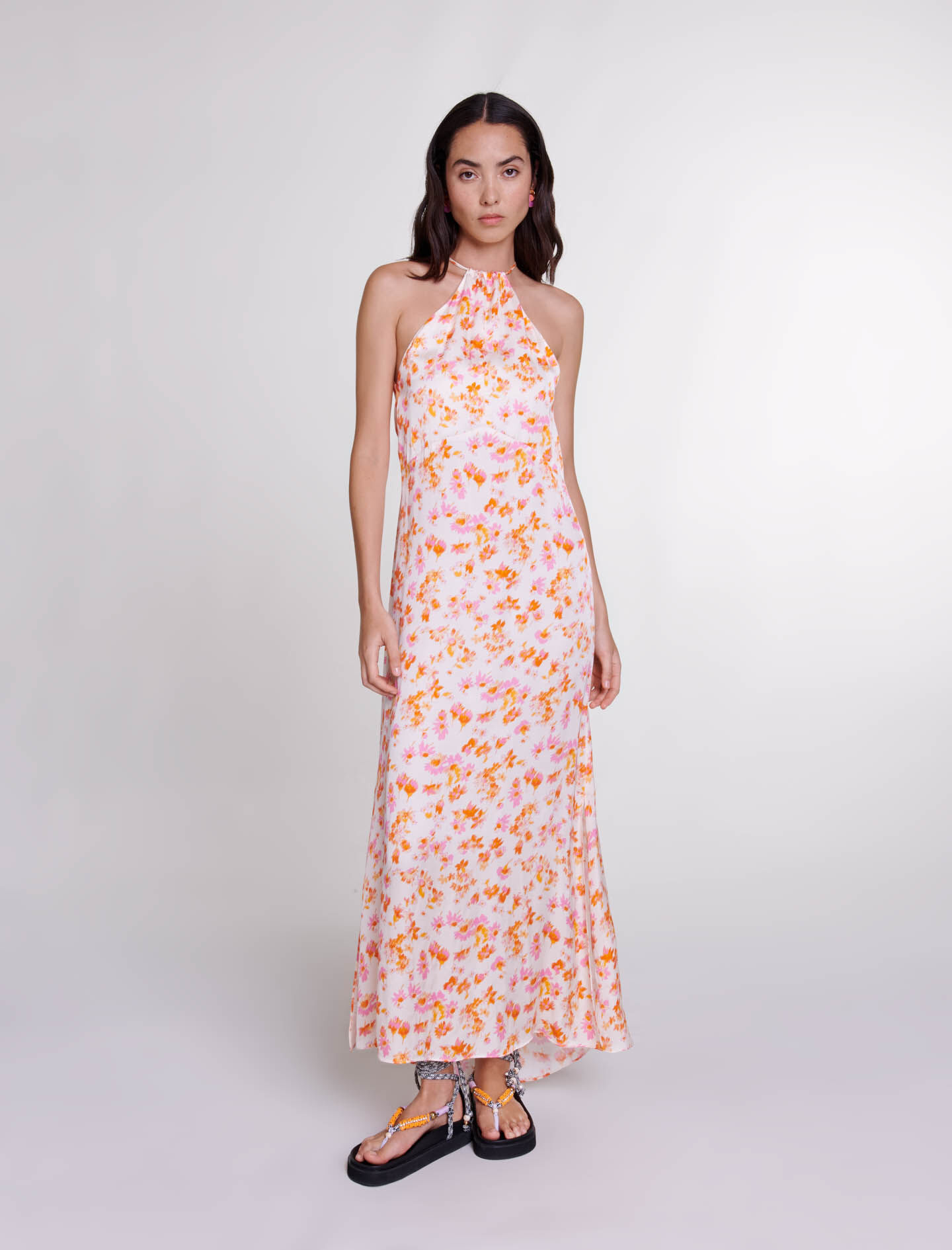 Robe longue fleurie et satinee
