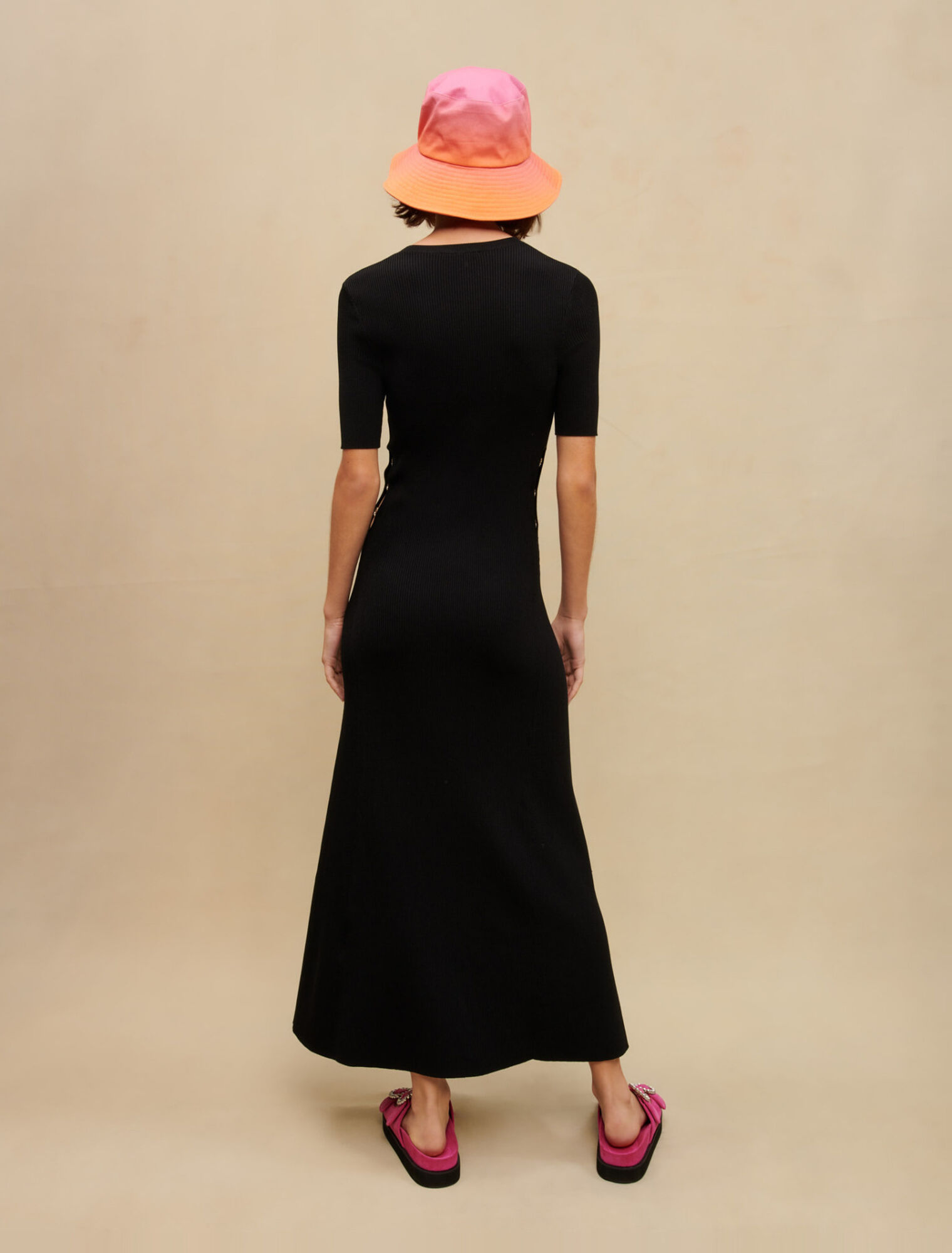 Robe longue ajourée noire