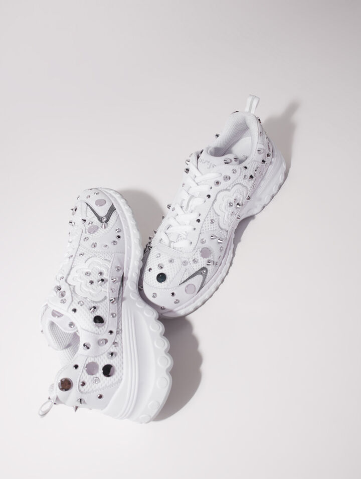 M Sneakers studs
