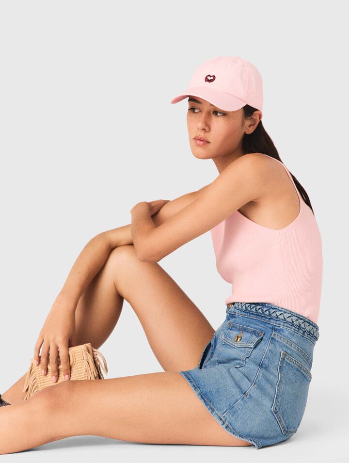 Short en denim tress&eacute;