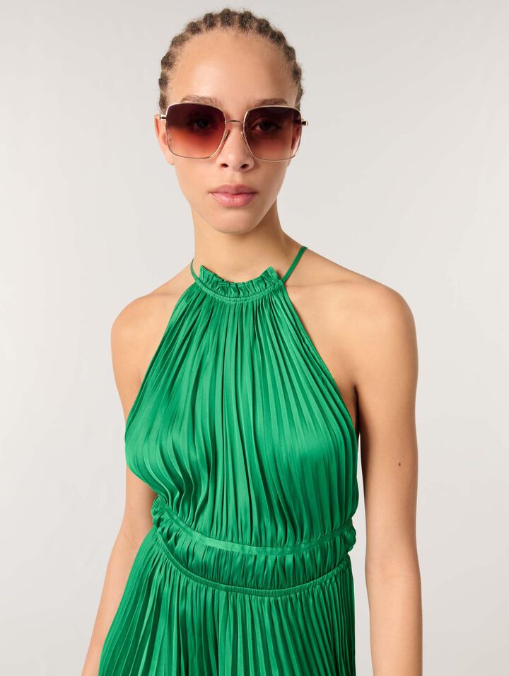 Robe courte plissée dos nu