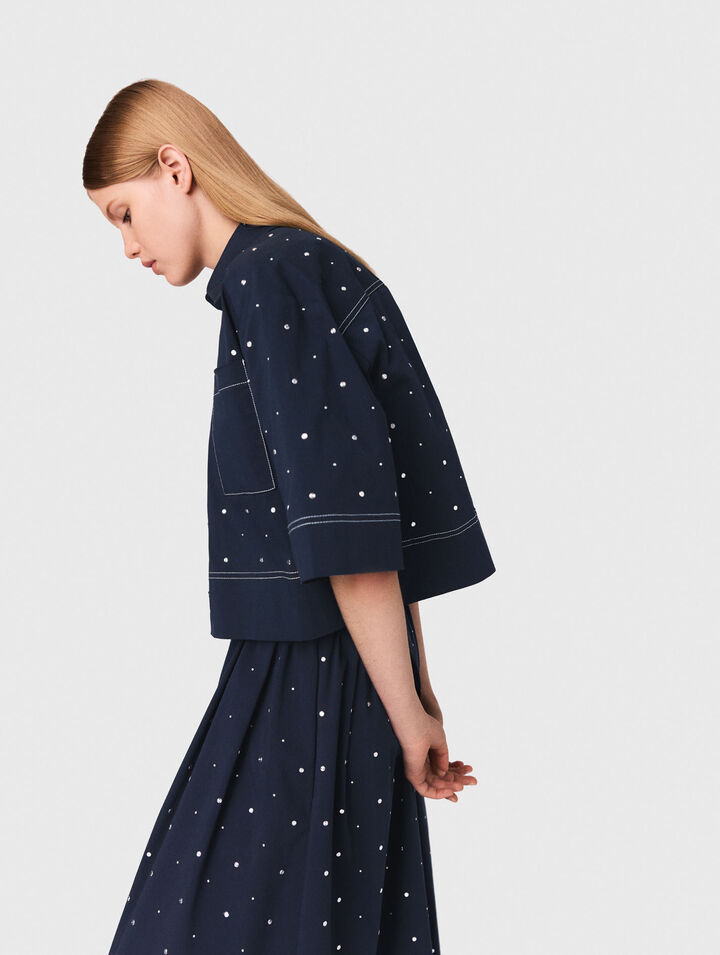 Chemise cropped ornée de clous