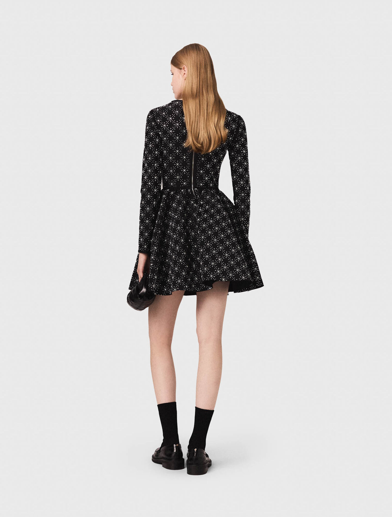 Robe patineuse à perles et strass