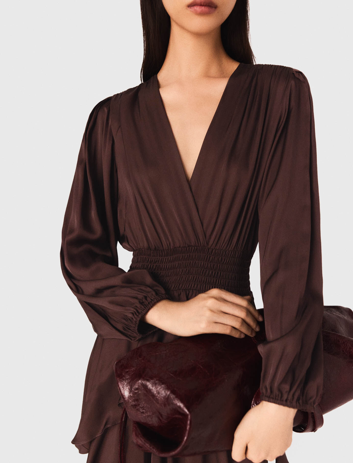 Robe longue fluide à volants marron pour femme | Maje