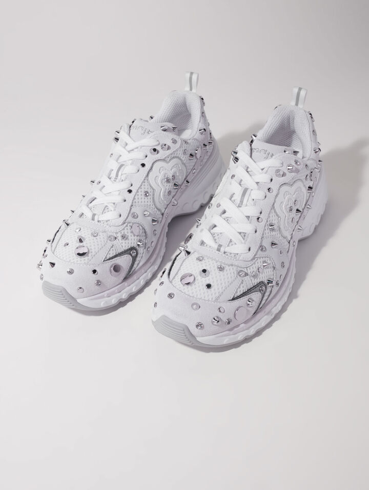 M Sneakers studs