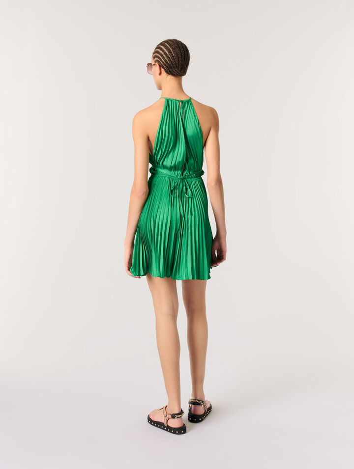 Robe courte plissée dos nu