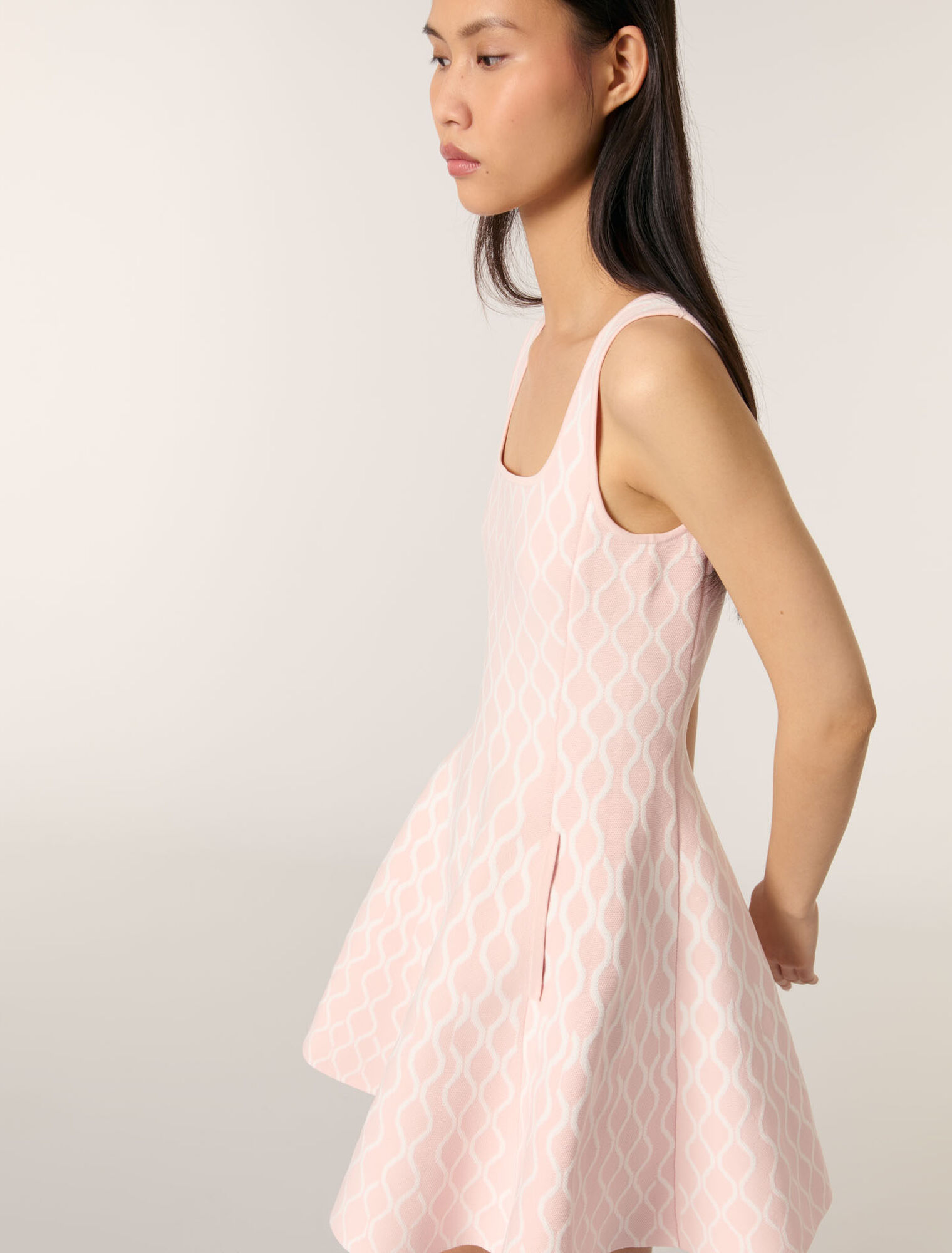 Robe courte en maille jacquard
