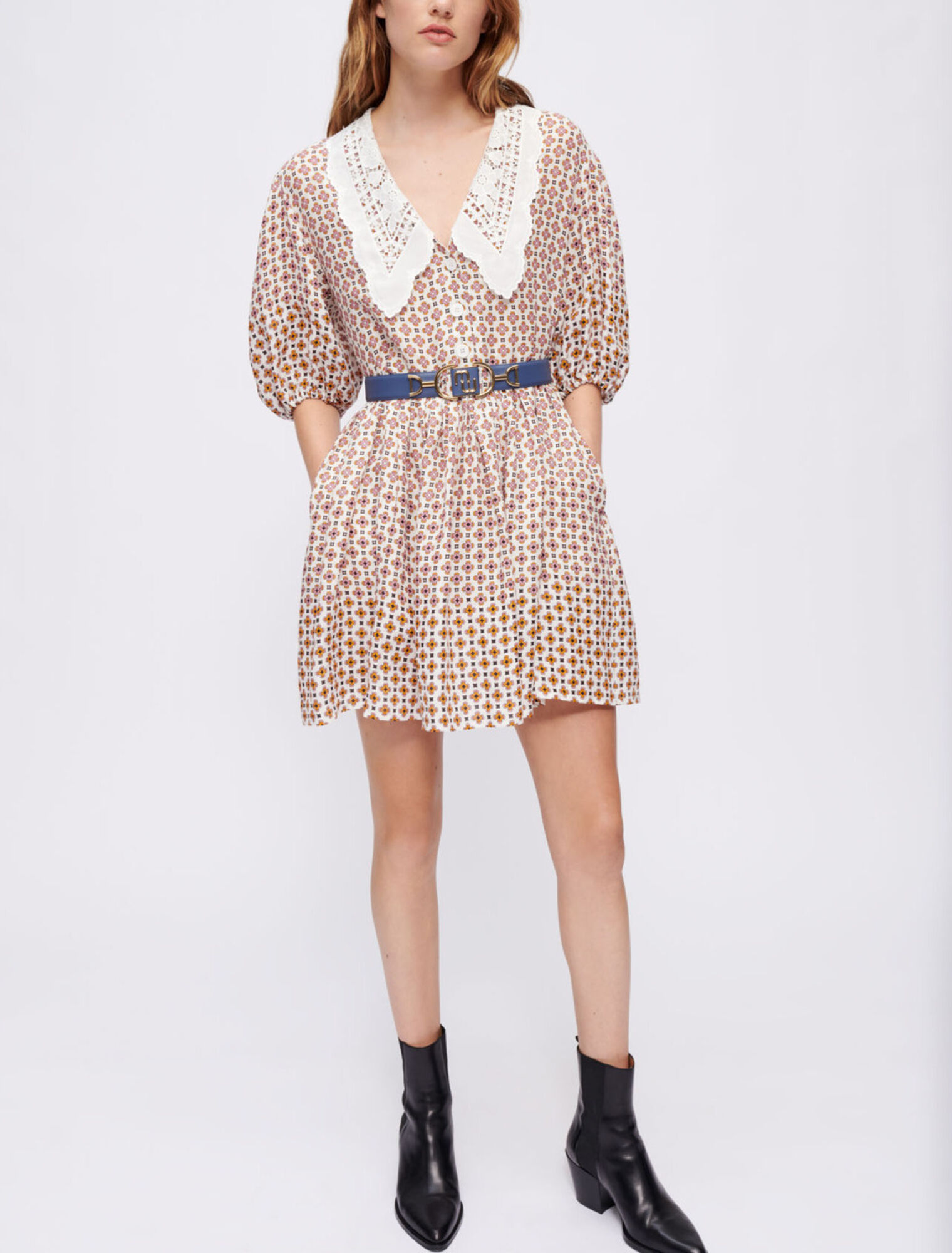 Robe en lin imprimé avec un col brodé
