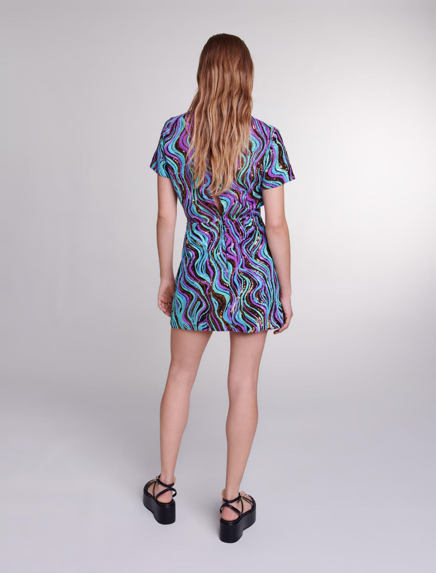 Robe courte trompe l'œil à sequins