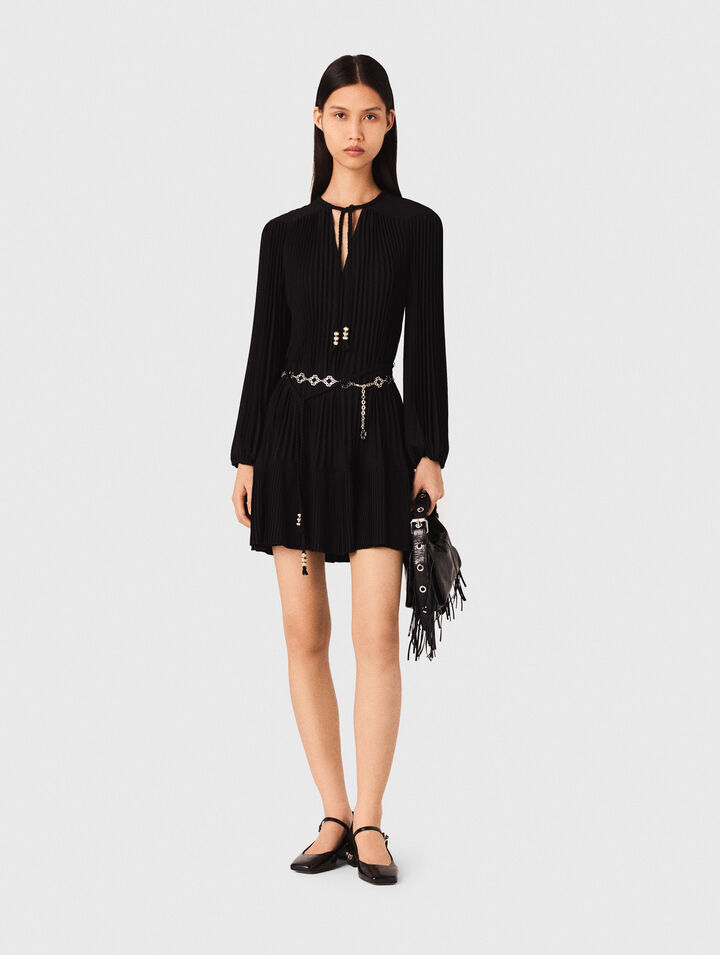 Robe courte plissée