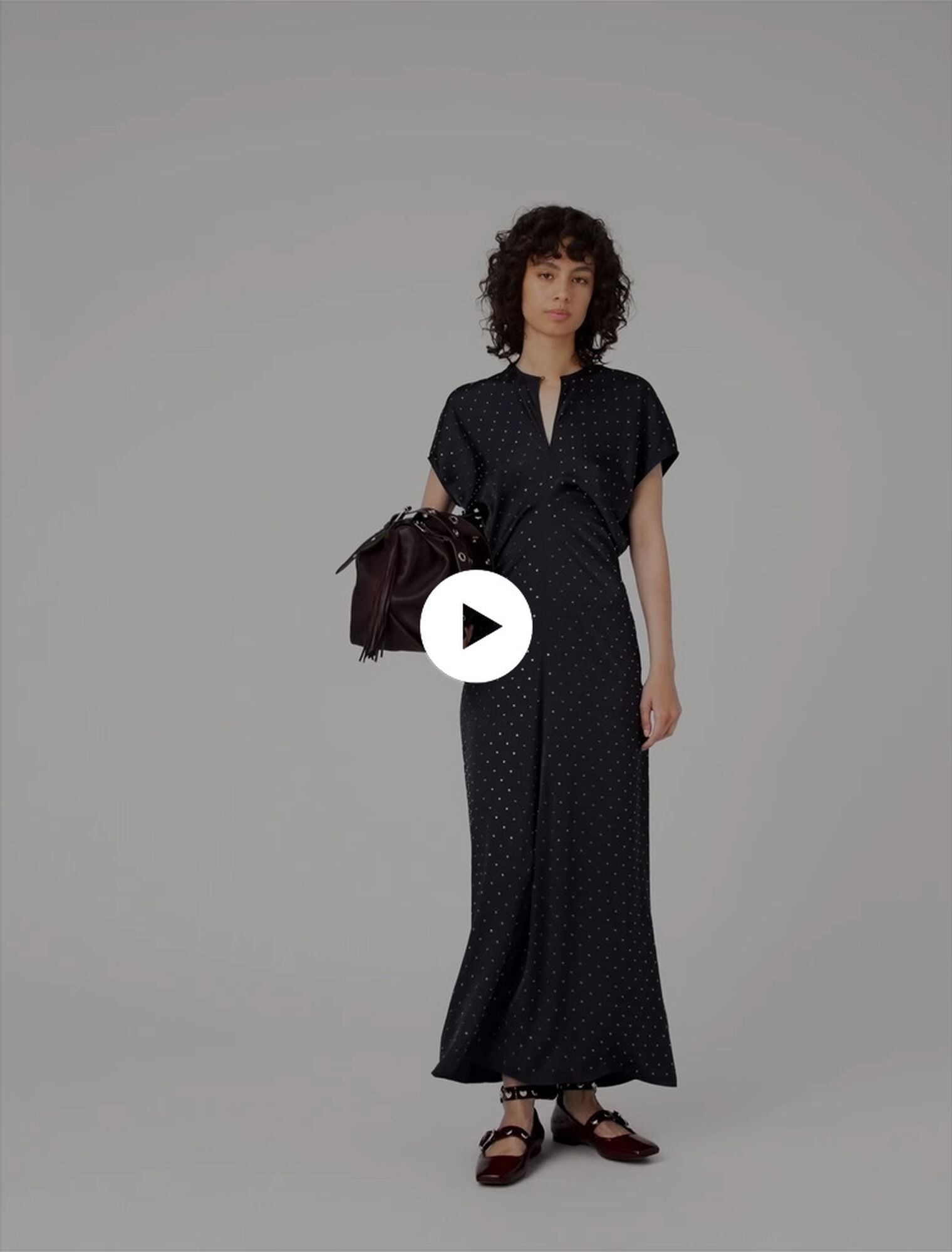 Robe maxi en satin, taille plissée