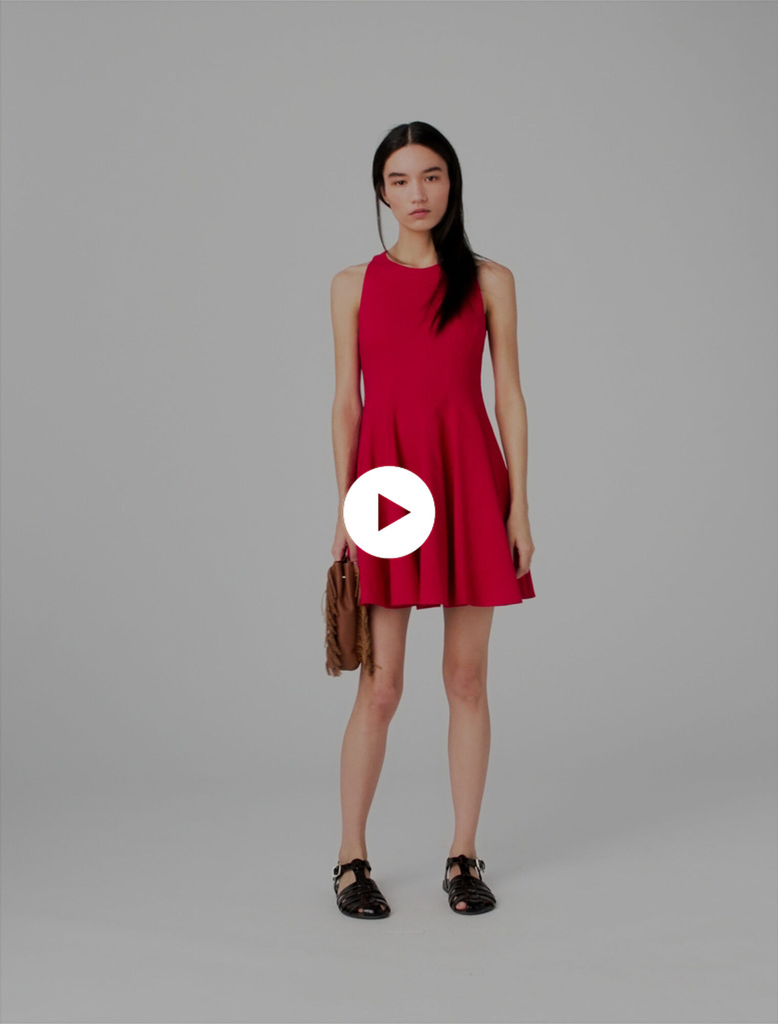 Robe courte &eacute;vas&eacute;e en lin m&eacute;lang&eacute;