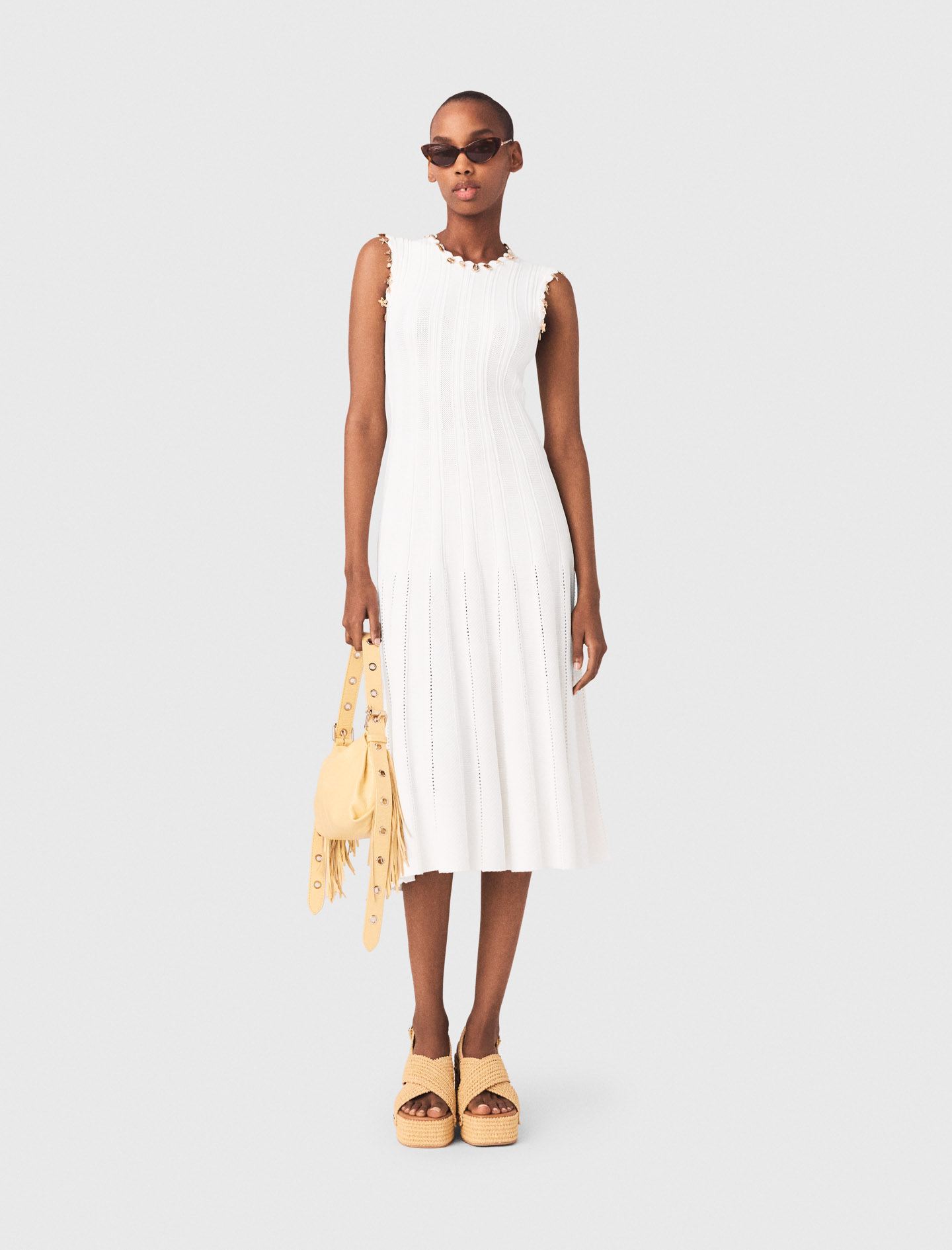 Robe En Maille Avec Bijoux Dorés - Blanc - Taille 38 - Maje